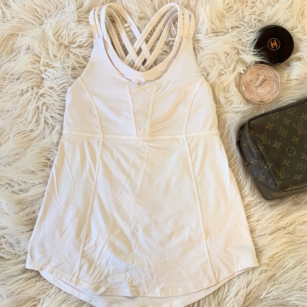 Lululemon Beat the Heat Tank size 6 white